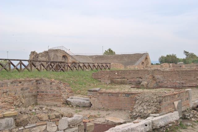 Shops at Minterna